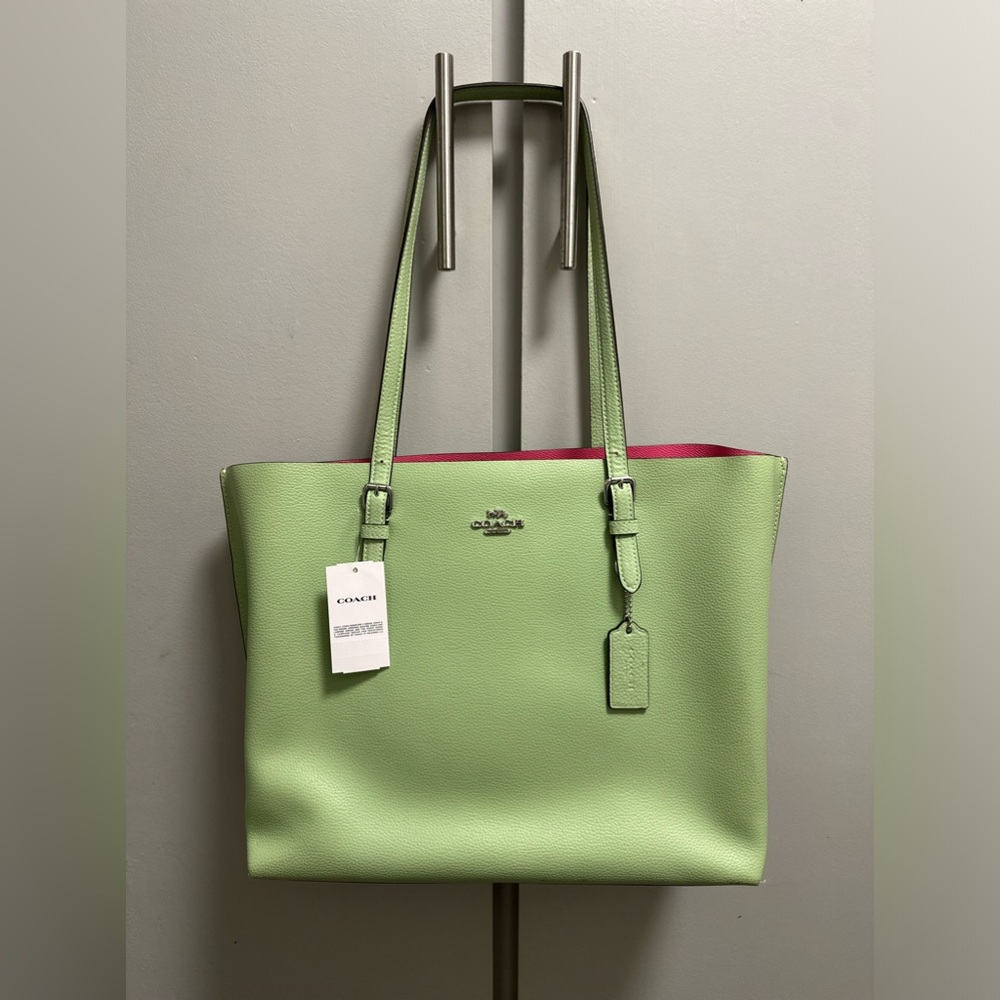 Medium size Coach purse